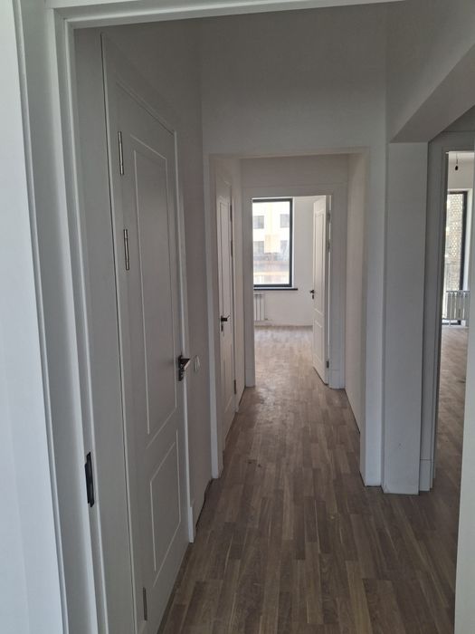 Golden House: O'z Zamin