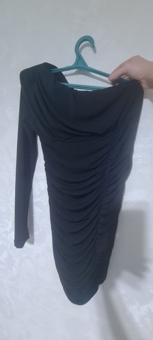 Платье продам отличное