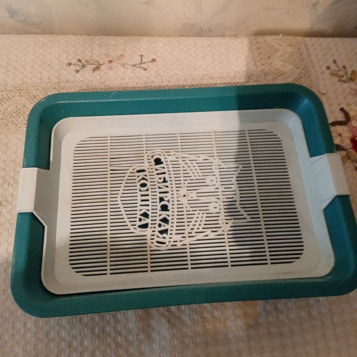Продам кошачий лоток.