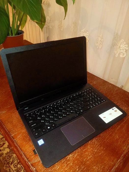 Продам ноутбук в отличном состоянии