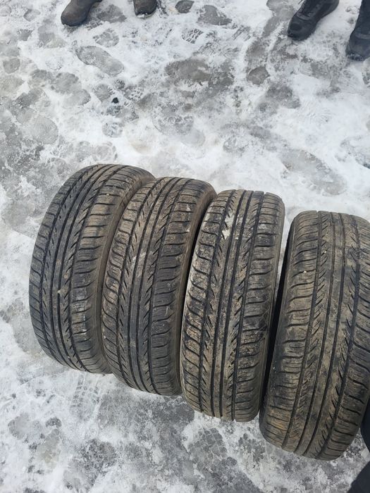 Продам шину  новый