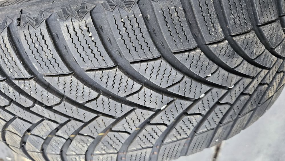 2бр гуми 205 50 17 дот 21 семперит