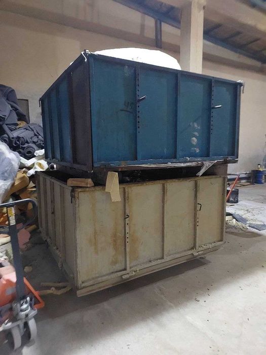 Дробилка, в комплекте, для производства мраморного поролона.