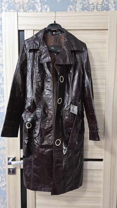 Продам кожаный женский сертюк