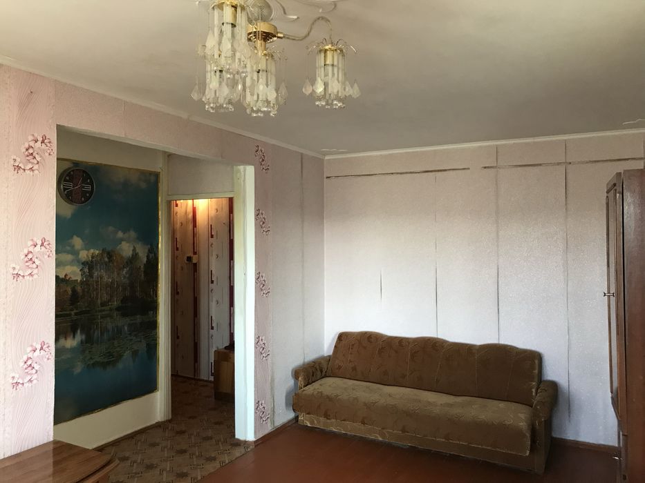 Продаю 2 комн квартиру в центре