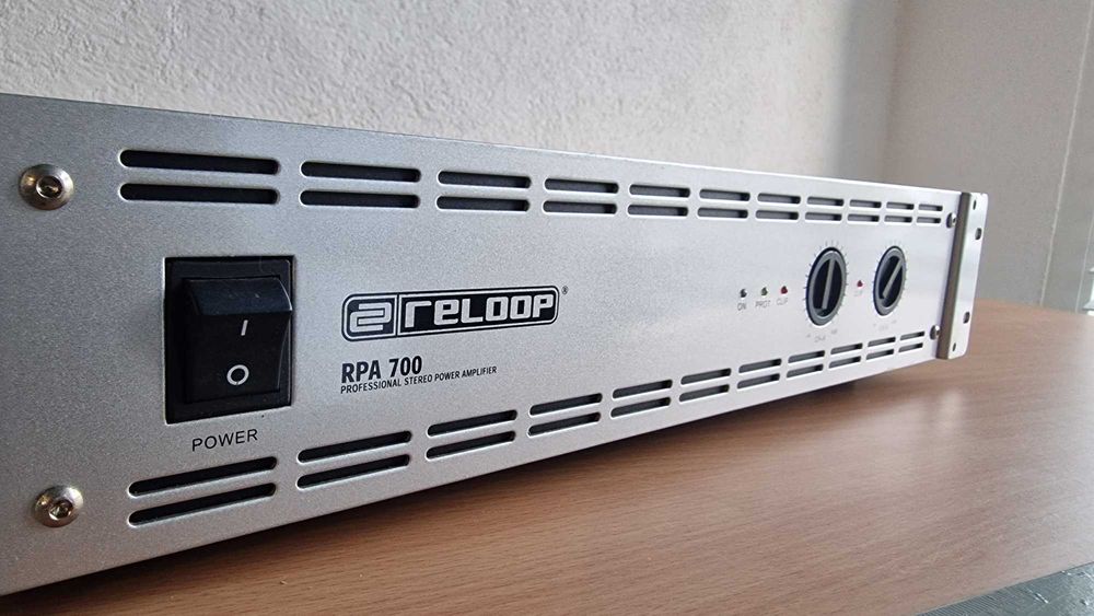 Amplificator Profesional Reloop RPA-700 + Mixer Behringer MX 1602