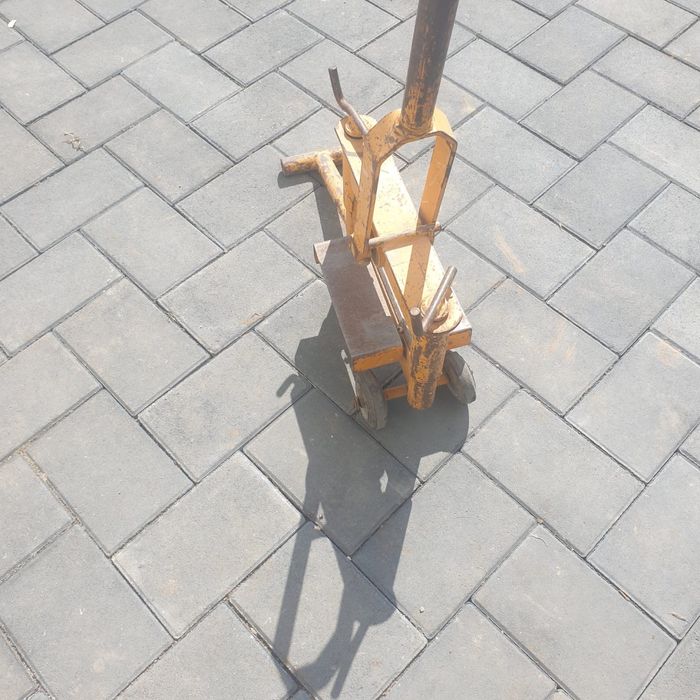 Ghilotină pentru pavj