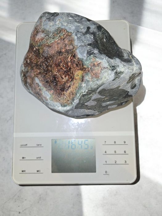 Суров речен Нефрит (Nephrite Jade) с "Flower" ефект – 1.64 кг.