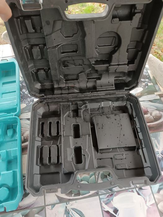 Празни куфарчета 2бр