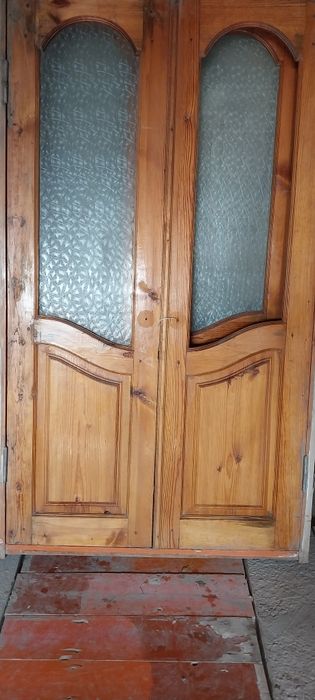 Дверь  качественное чистое лиственница
