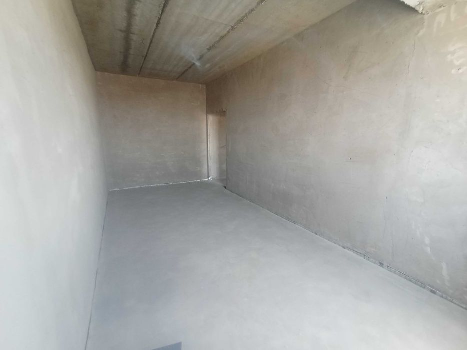 Urganch shahri Imron kafe yonida 2 xonali kvartira sotiladi lift bor.