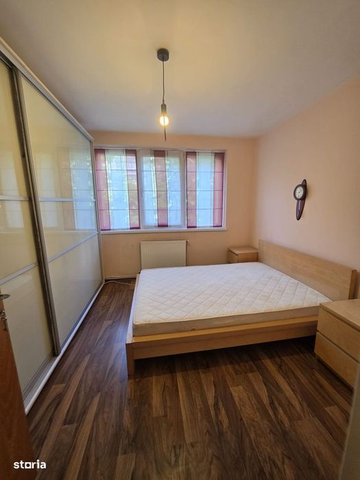 Apartament 3 camere Cornisa etaj II