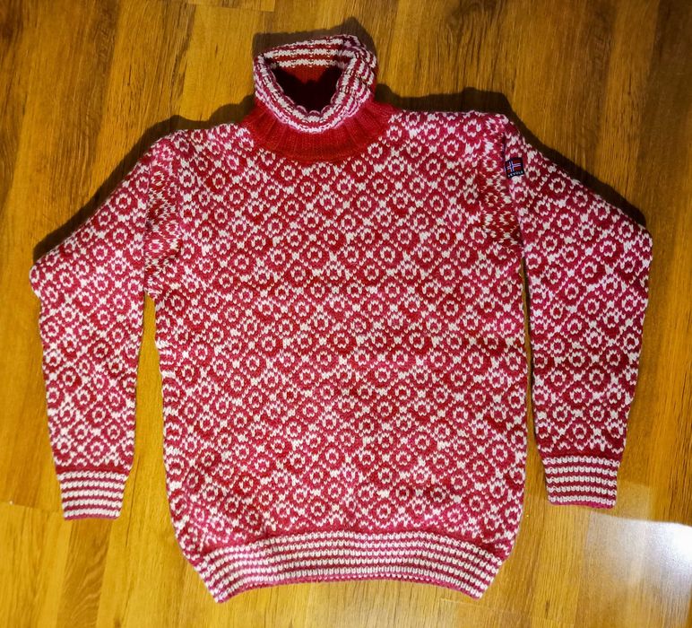 Скандинавски вълнен пуловер Унисекс