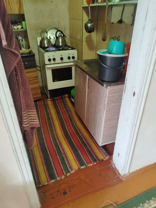 Дом сотилади 3 хонали 1 етаж