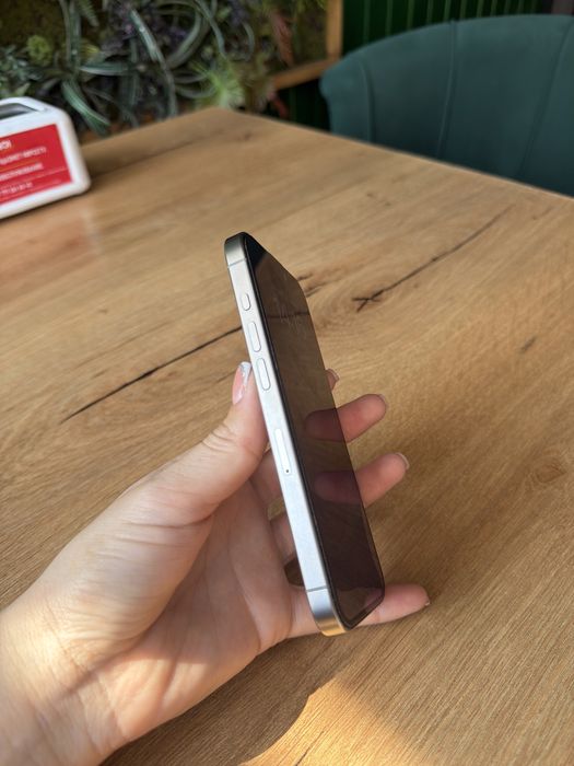 Аифон 15 про 256 в хорошем состоянии