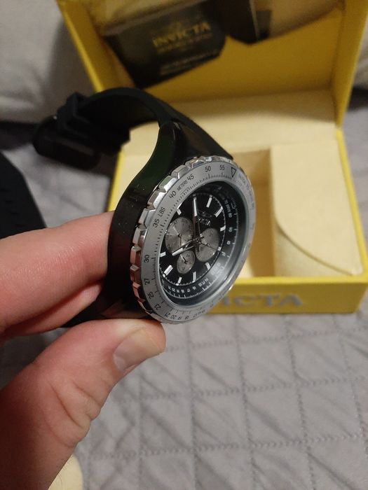 Часовник Invicta aviator