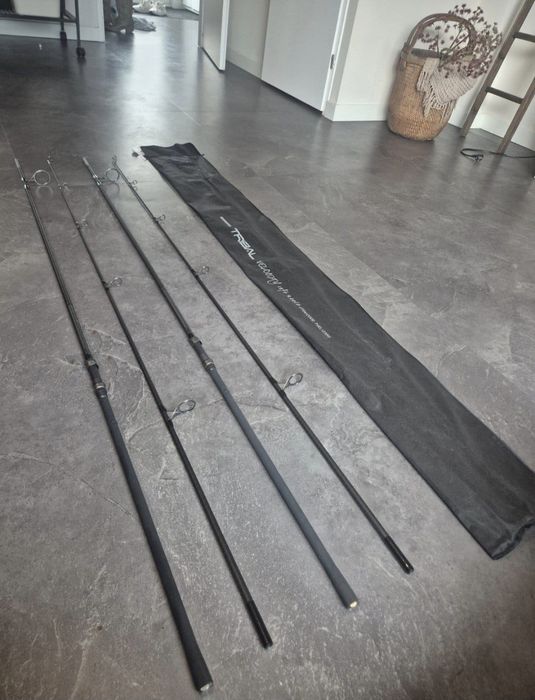 Продава се 2 бр Shimano Tribal Velocity 12 ft 3lb НОВИ
