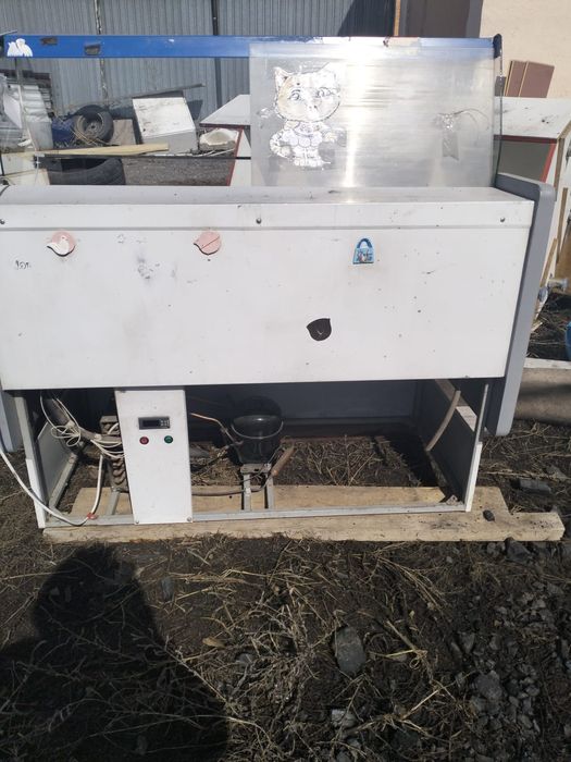 Ветринный холодильник