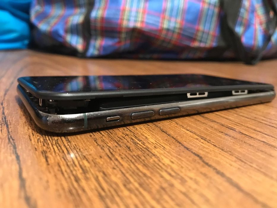 Продам айфон 11 про