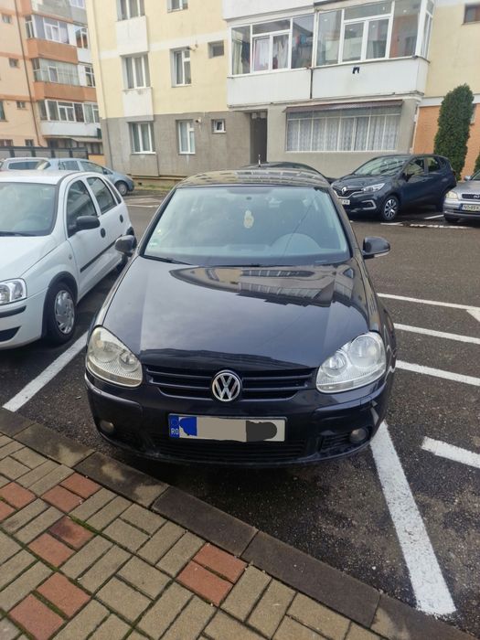 Vând Volkswagen Golf 5 1.6 MPI
