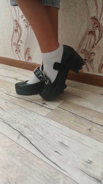 Туфли лоферы школьные продам