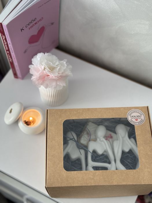 Мыслители из гипса,статуэтки