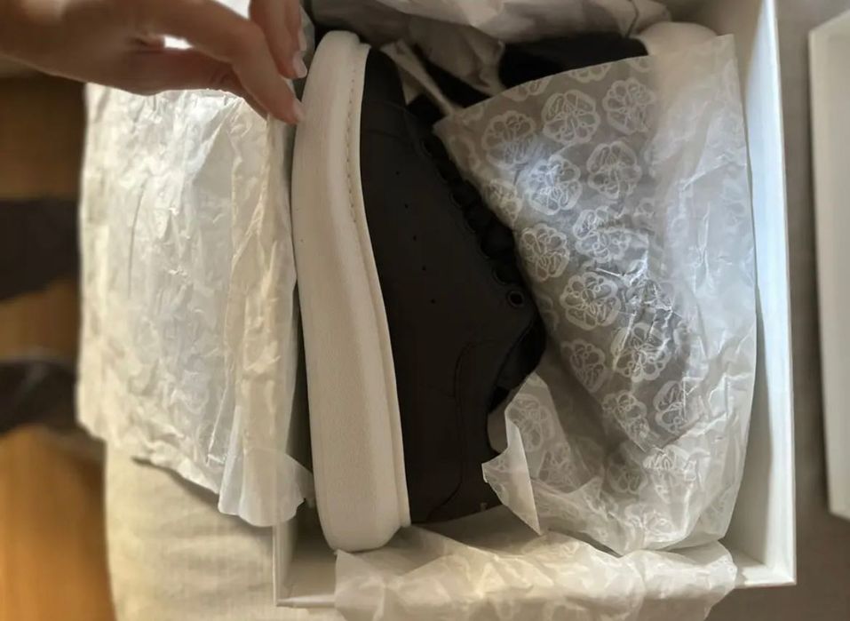 !! Reducere !! Adidasi/Sneakers Alexander McQueen negrii