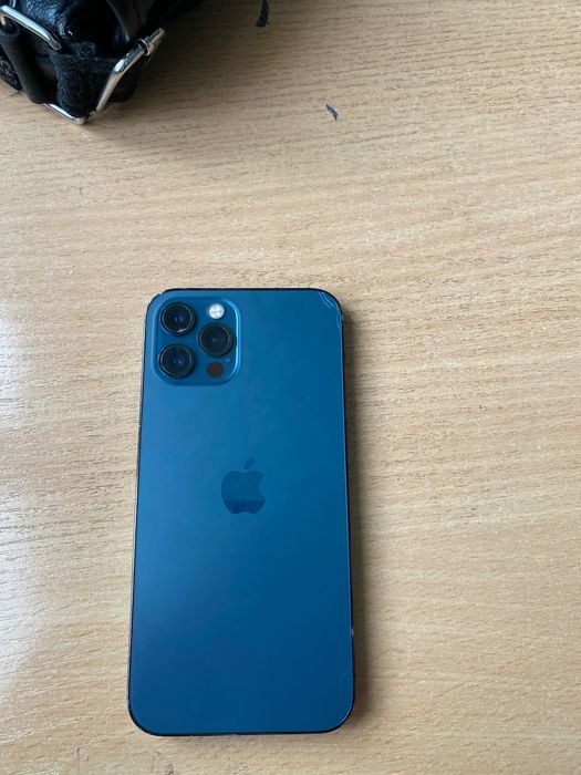 Срочно Iphone 12 Pro 128gb телефон отличном состояние