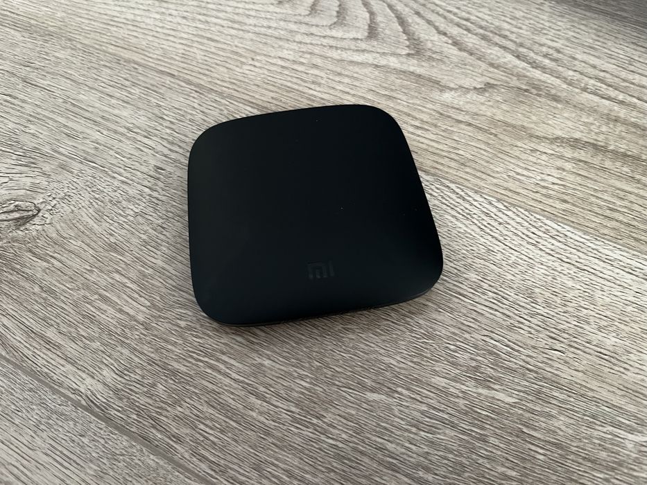 Телевизор Thomson и ТВ приставка Xiaomi