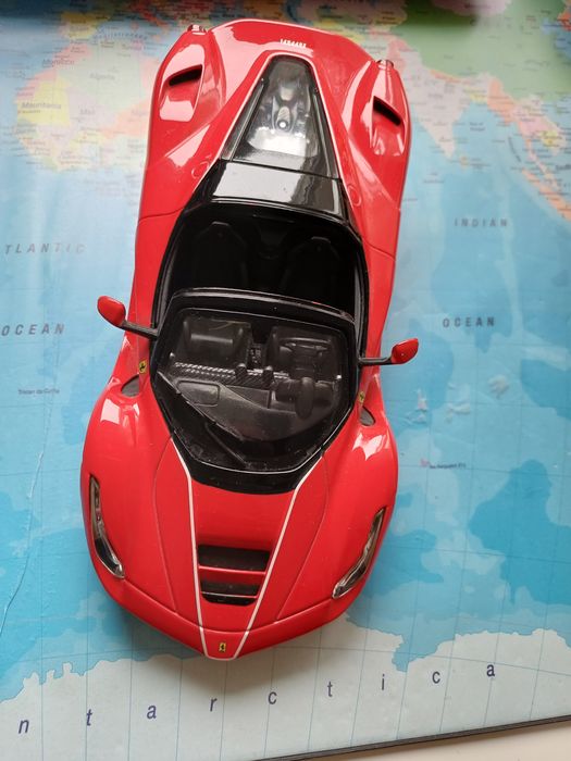 Детска количка Ferrari la Ferrari уголемена