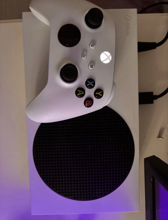 Consolă Xbox Series S 512GB – Pachet cu 3 Manete (Citiți descrierea)