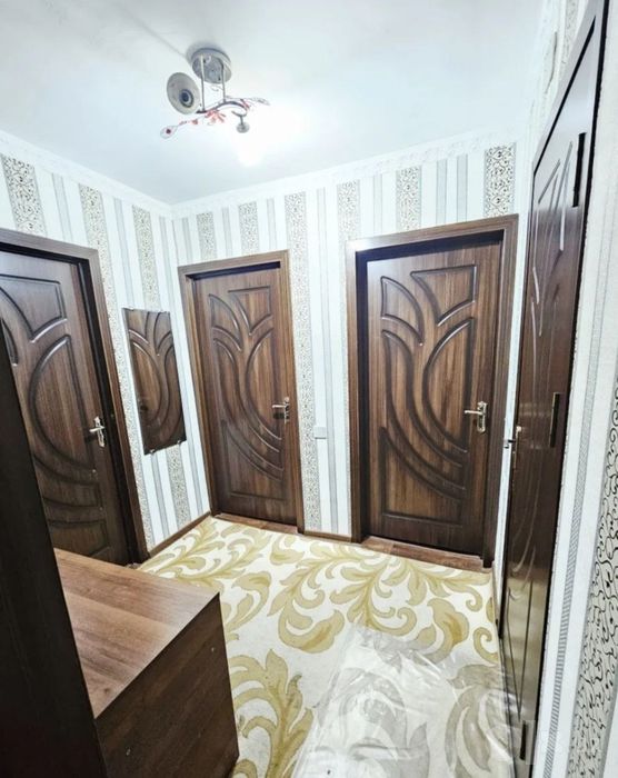 Чиланзар 2. Кирпич 3 комнатная .