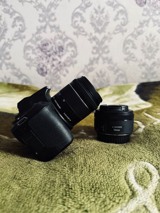 Продается Canon 250d +ПОДАРОК объектив