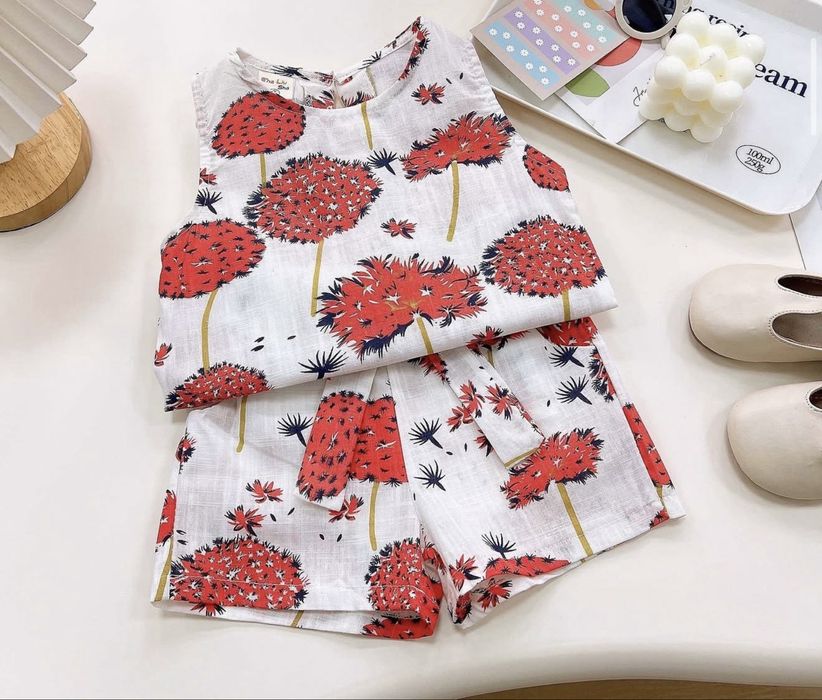 Летние платья и двойки девочкам