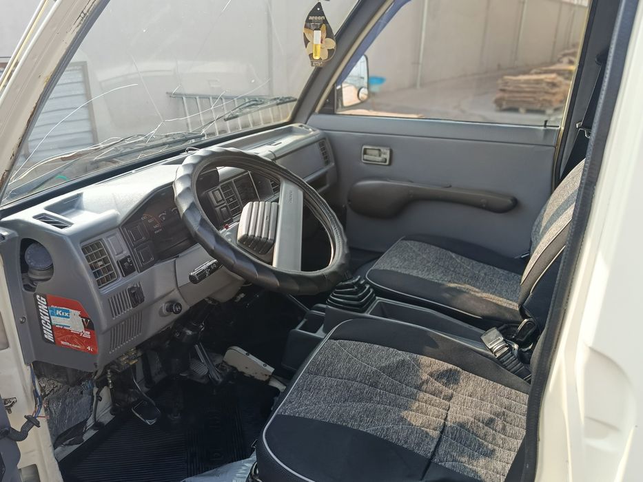 Damas 2003 yil radnoy holatda