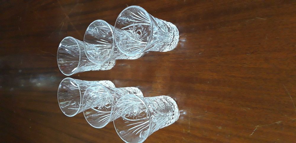 Хрустальные стаканчики.