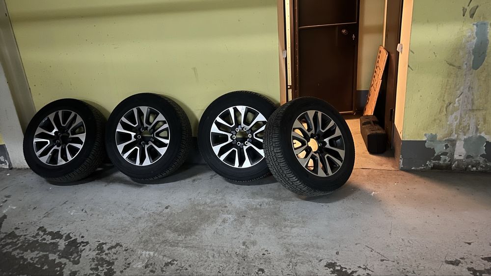 Автошины с дисками Прадо