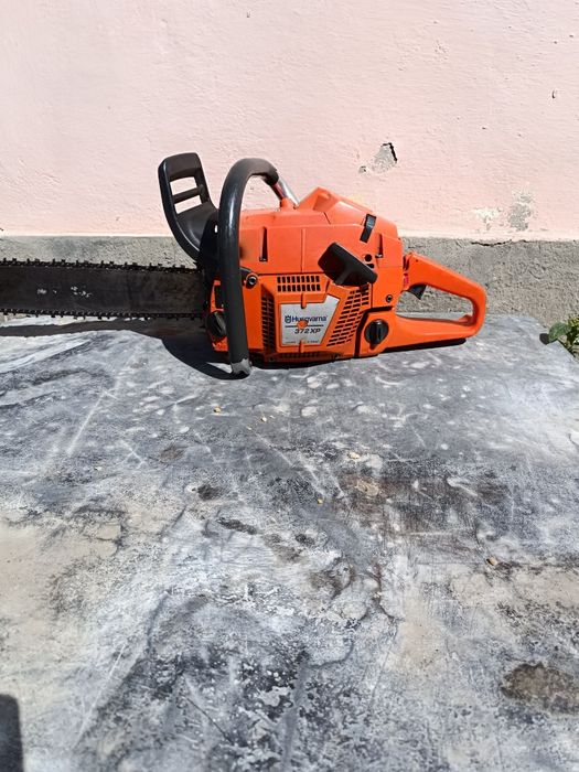 Vând Husqvarna 365