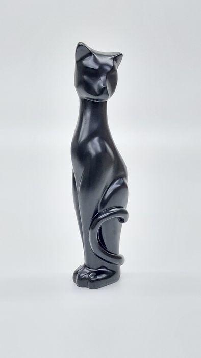 Копилка 'Кошка'. Материал - высокопрочный гипс, итальянские краски.