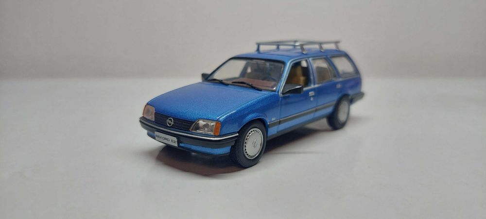 Machete auto Opel si Volkswagen