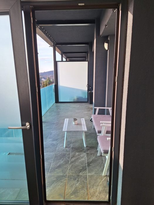 Vand apartament 3 camere cu dependente