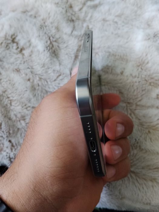Vand 16 pro max 512gb natural titanium