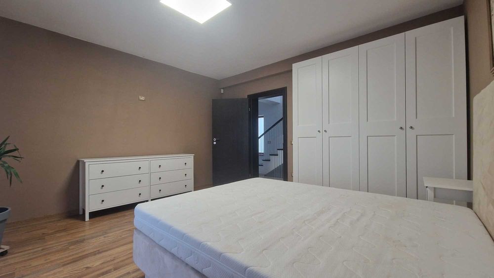 Vila de inchiriat, 4 camere, piscina, incalzire in pardosela, curte 1000 m²