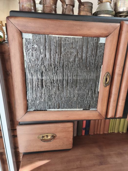 Реставриран бюфет