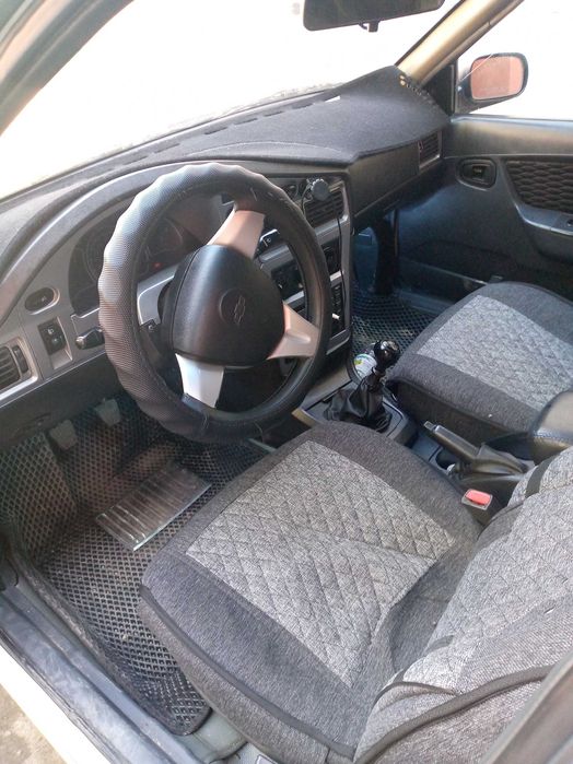 Mashina nexia 2 sotiladi