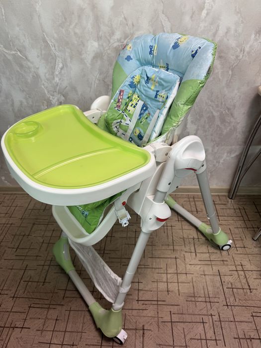 Детский стульчик для кормления