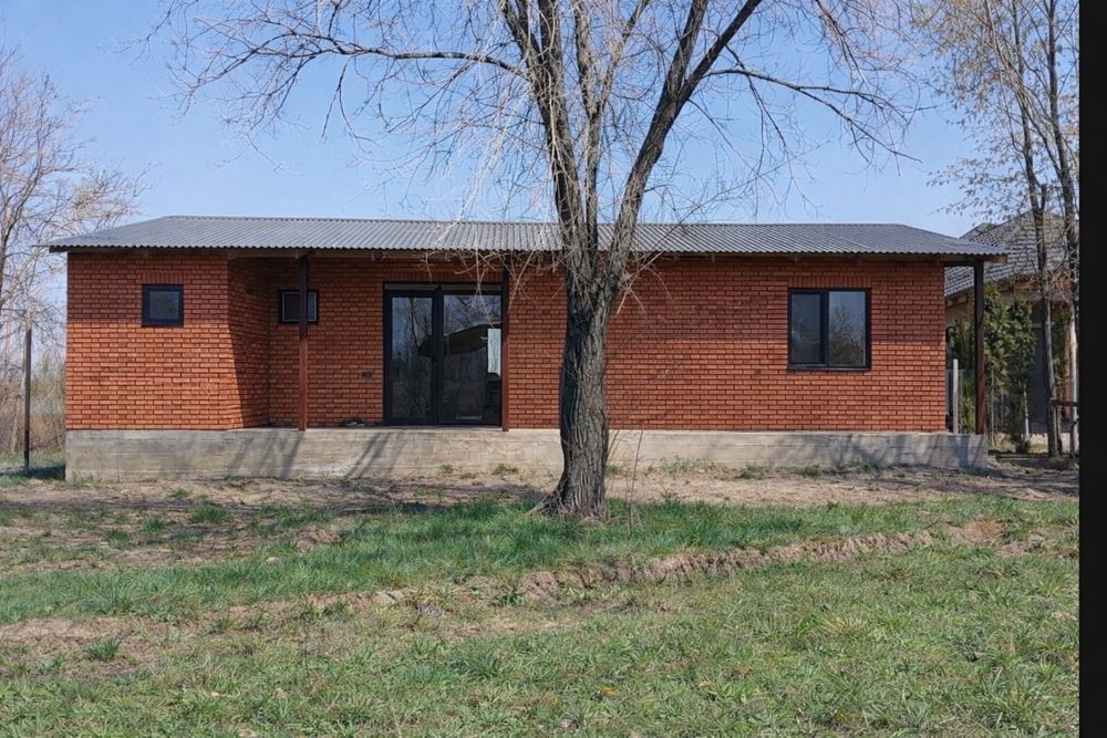 Современный дом (барнхаус) с панорамными окнами