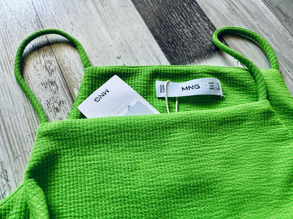 Лятна рокля в цвят лайм