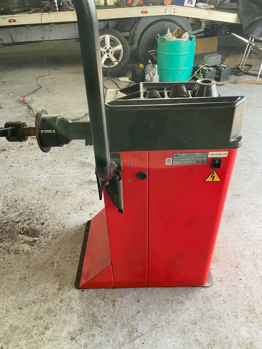 Баланс машина за гуми