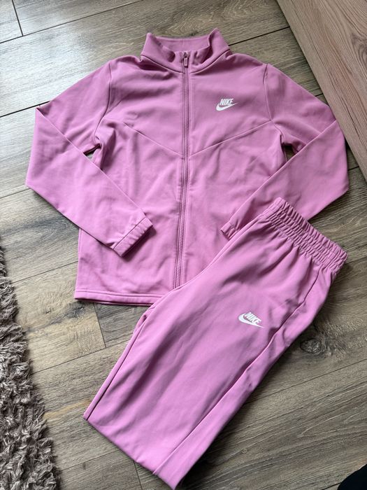 Дамски екип nike